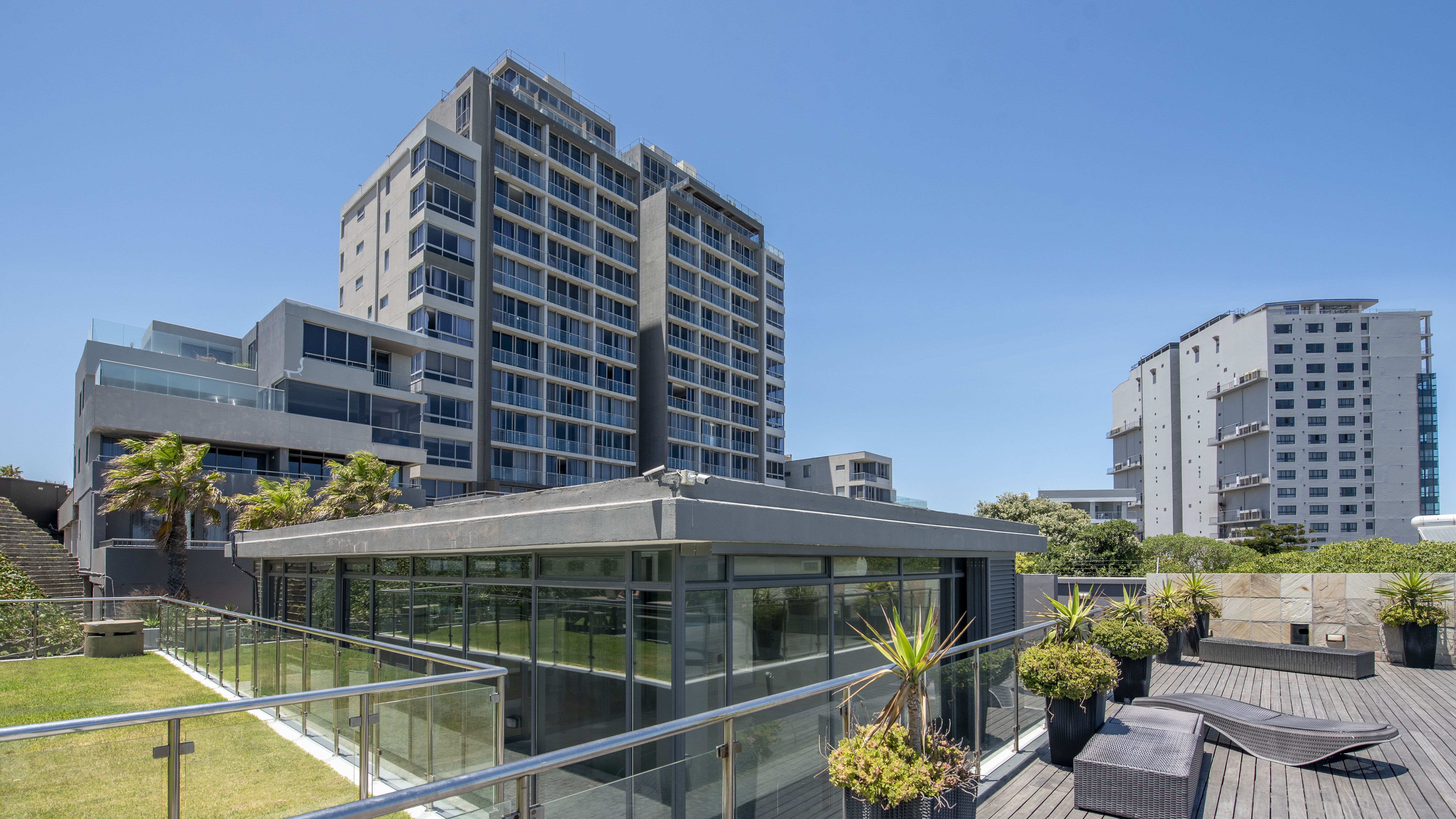 1 Bedroom Property for Sale in Bloubergstrand Western Cape